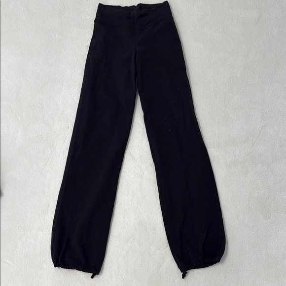 Good condition Lululemon Black High-Waisted Workout Pants - Picture 1 of 6